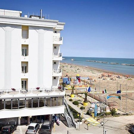 רימיני Hotel Zeus מראה חיצוני תמונה