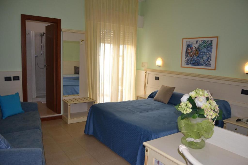 רימיני Hotel Zeus מראה חיצוני תמונה