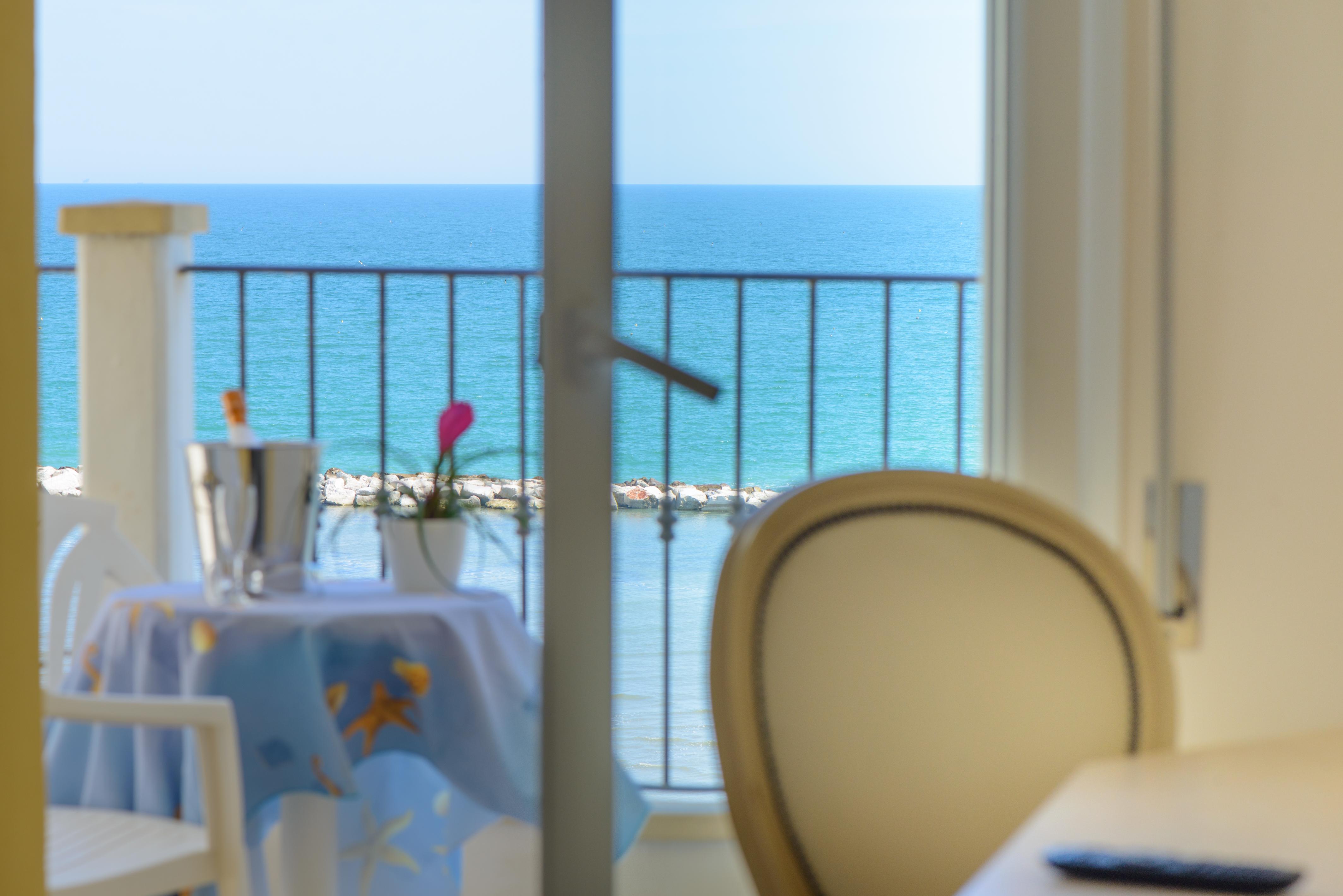 רימיני Hotel Zeus מראה חיצוני תמונה
