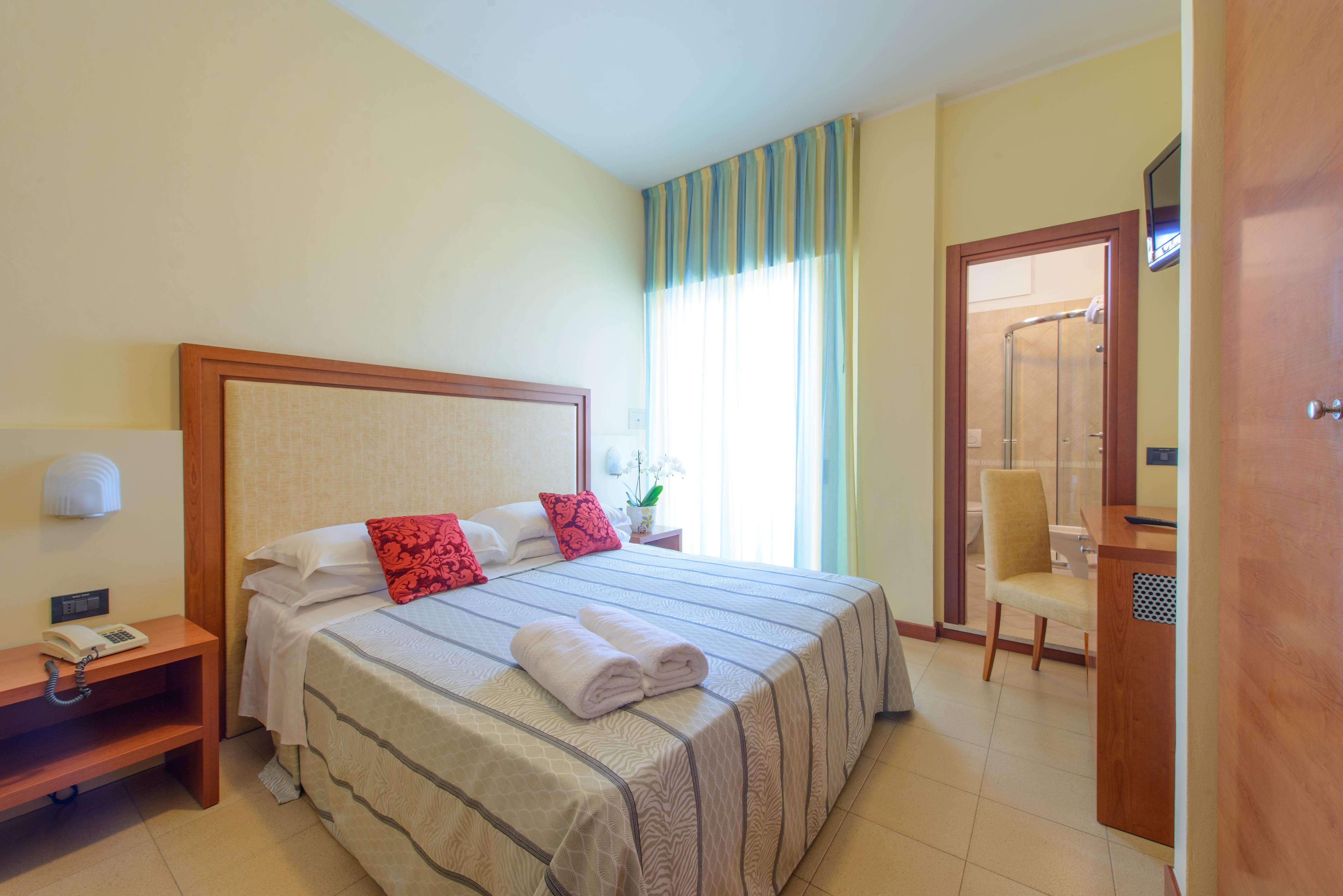 רימיני Hotel Zeus מראה חיצוני תמונה
