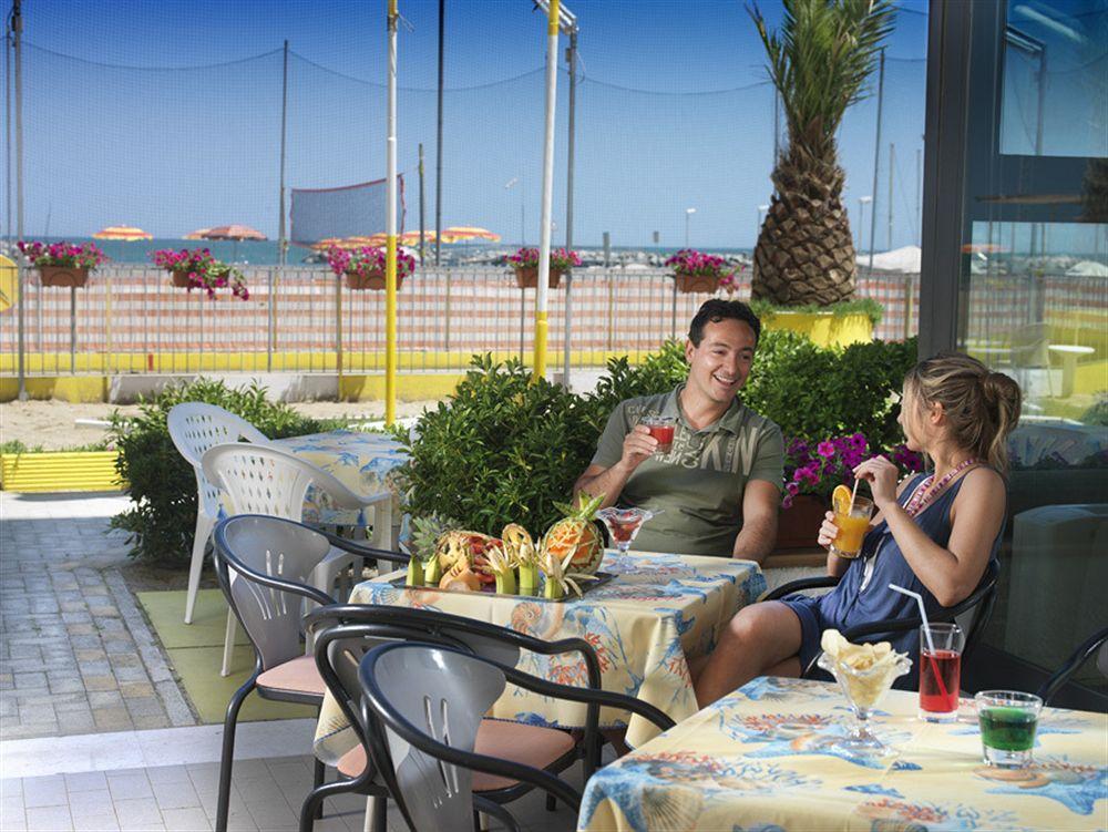 רימיני Hotel Zeus מראה חיצוני תמונה