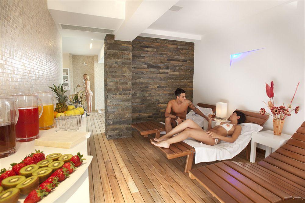 רימיני Hotel Zeus מראה חיצוני תמונה