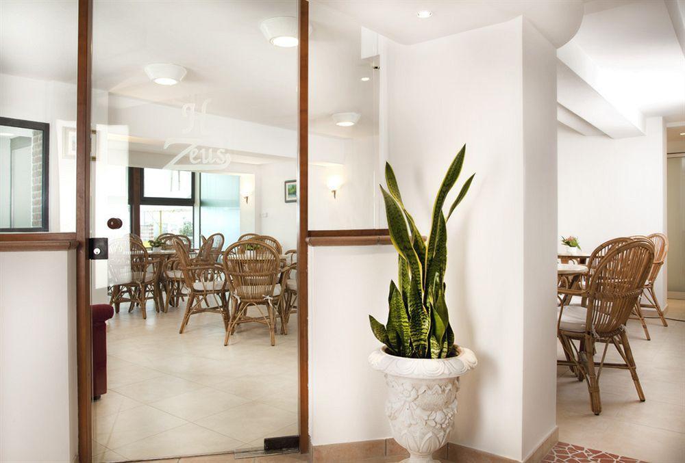 רימיני Hotel Zeus מראה חיצוני תמונה
