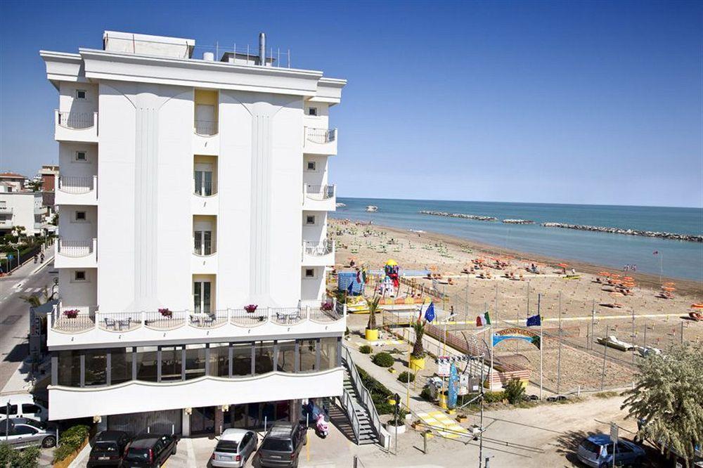 רימיני Hotel Zeus מראה חיצוני תמונה