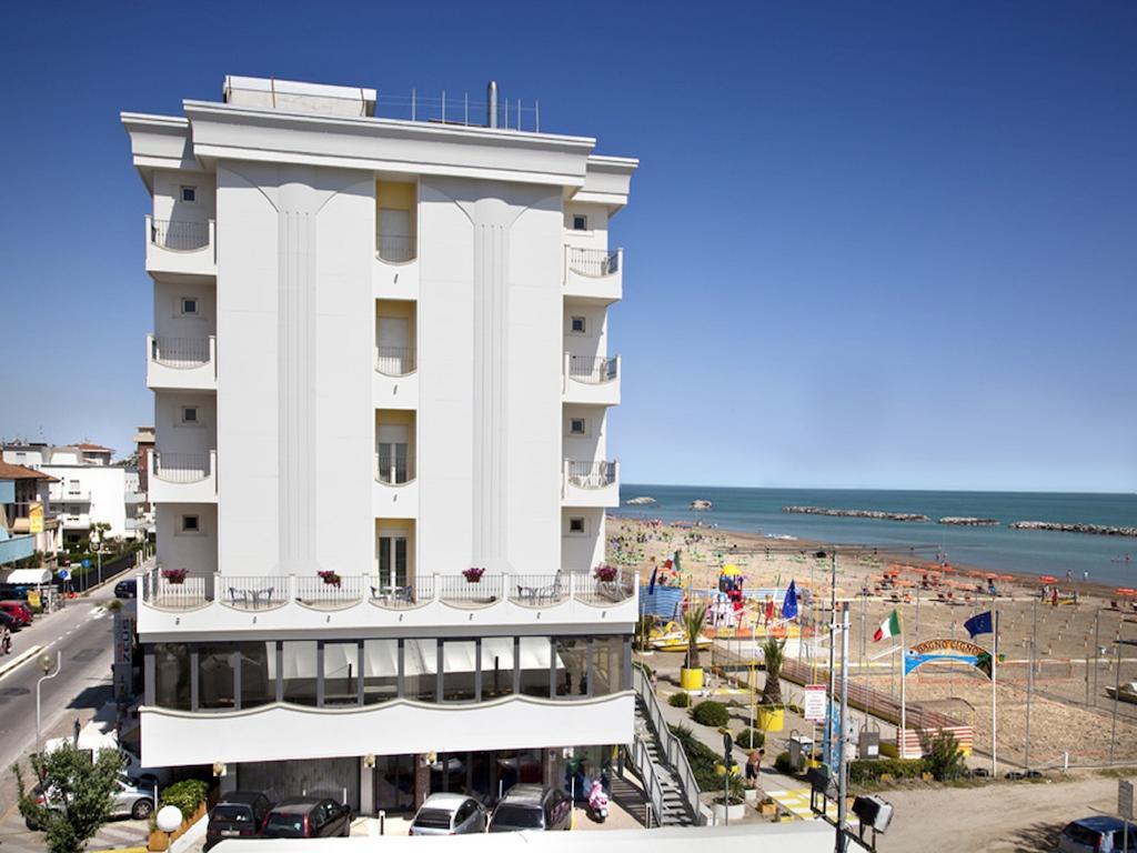 רימיני Hotel Zeus מראה חיצוני תמונה
