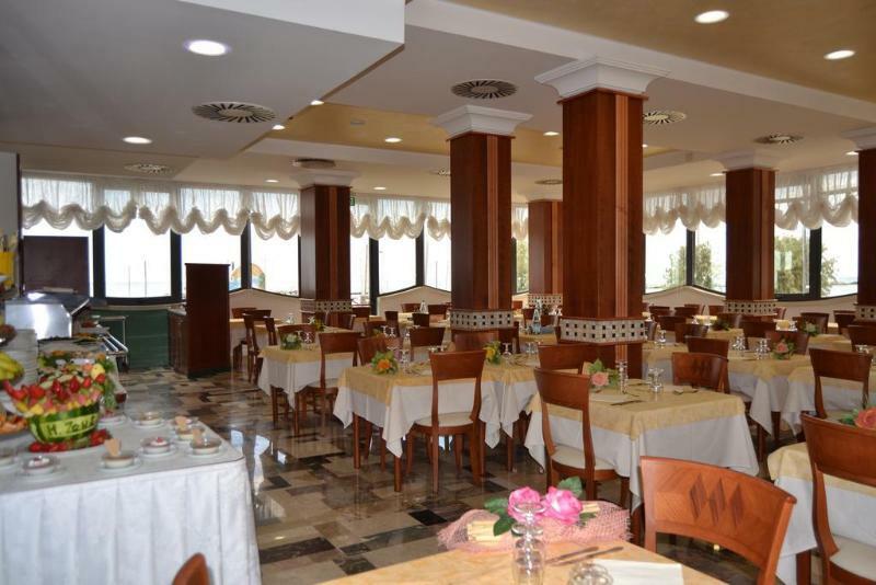 רימיני Hotel Zeus מראה חיצוני תמונה